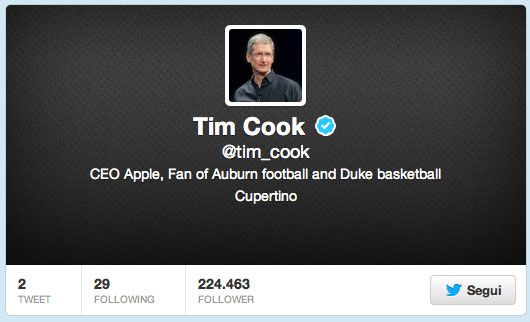 Tim Cook apre il suo account su Twitter
