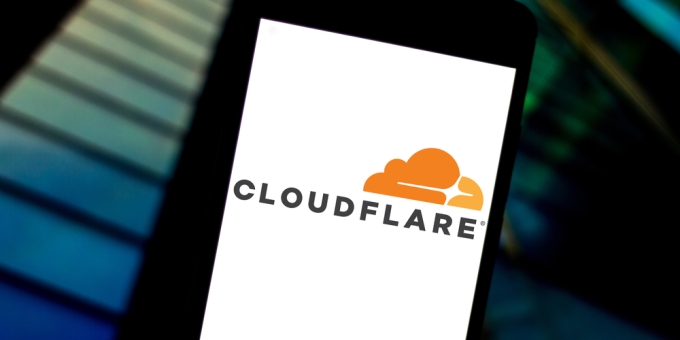 Cloudflare lancia un firewall contro gli attacchi delle AI